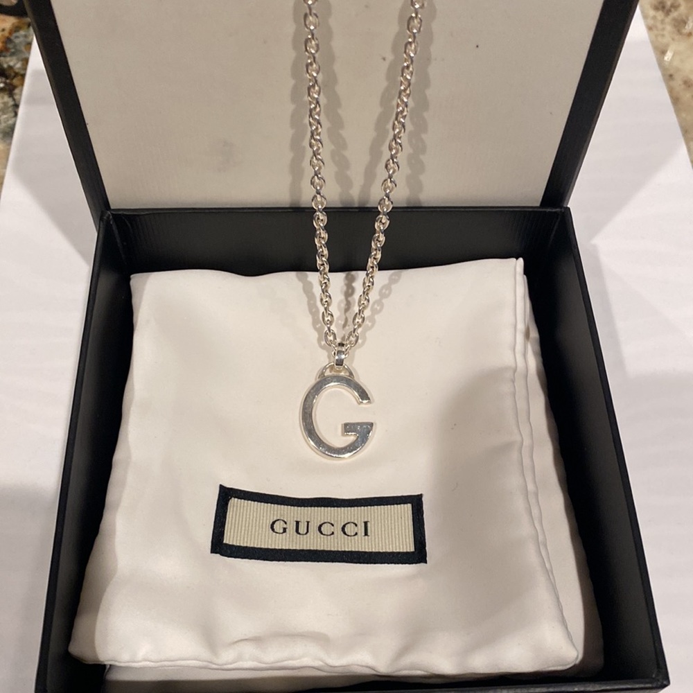 Women’s silver Gucci necklace - Picture 3 of 4